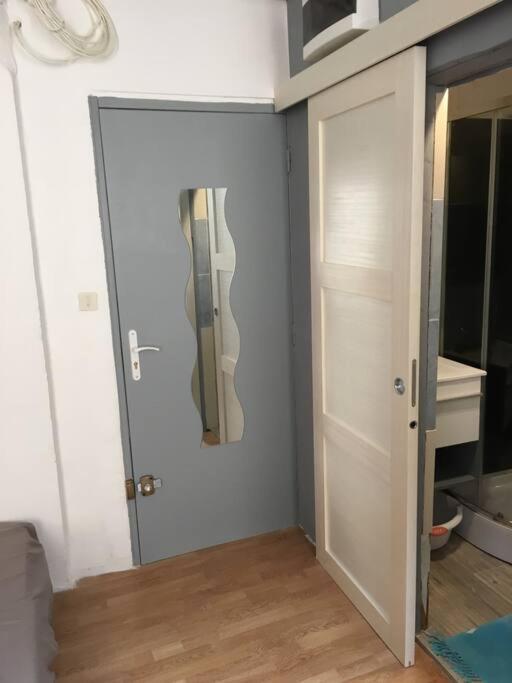 Jolie Studio Dans Le Centre Historique De Narbonne Apartment Екстериор снимка