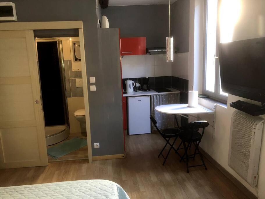 Jolie Studio Dans Le Centre Historique De Narbonne Apartment Екстериор снимка