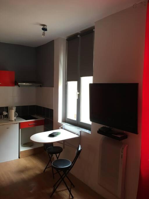 Jolie Studio Dans Le Centre Historique De Narbonne Apartment Екстериор снимка