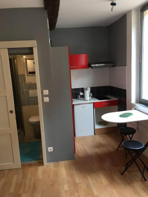 Jolie Studio Dans Le Centre Historique De Narbonne Apartment Екстериор снимка